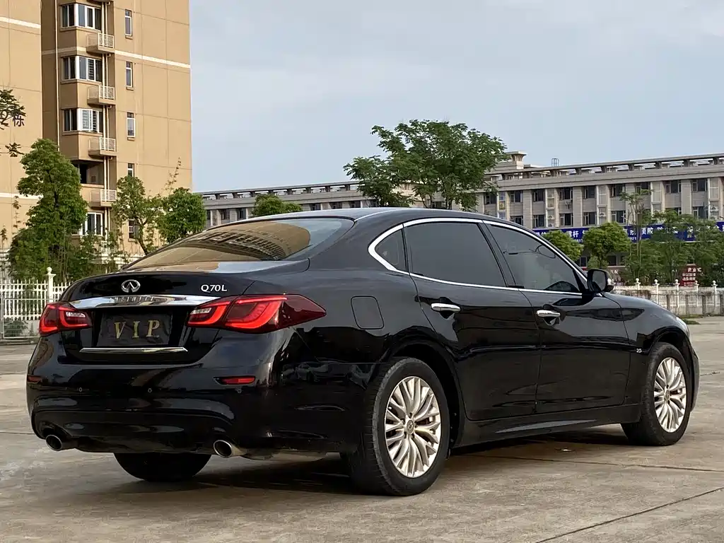 Infiniti Q70 2017 Q70L 2.5L Enjoy
