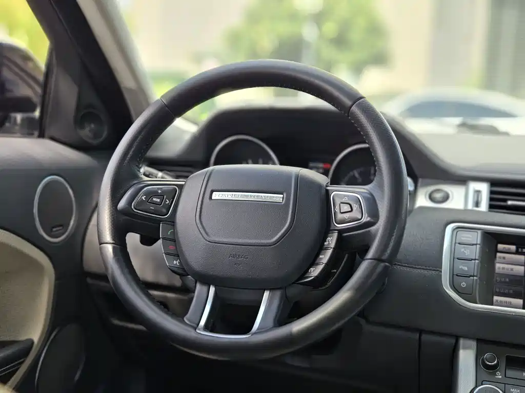 Land Rover Evoque (Import) — миниатюра 22