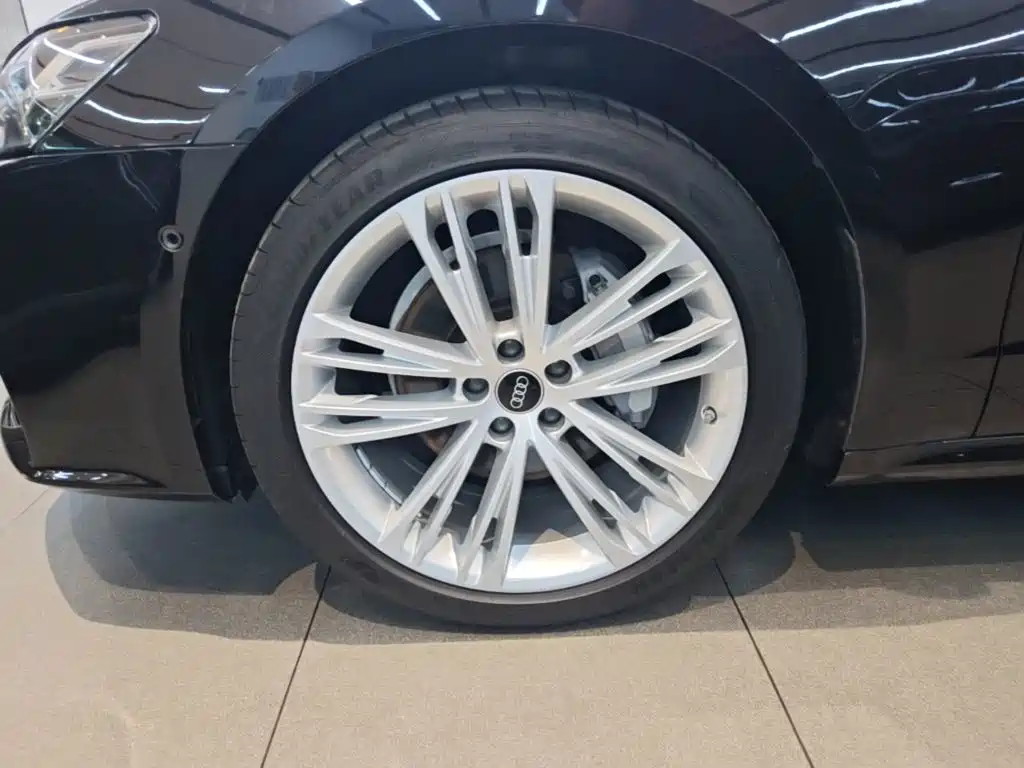 Audi A7L — миниатюра 23