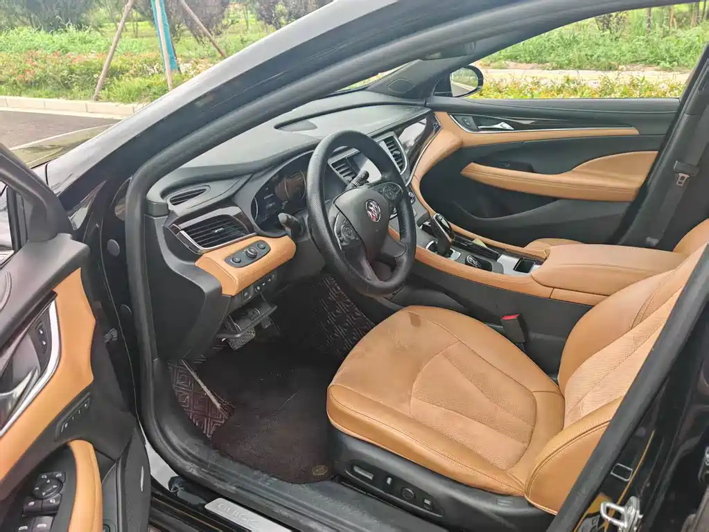 Buick LaCrosse 2021 652T Luxury