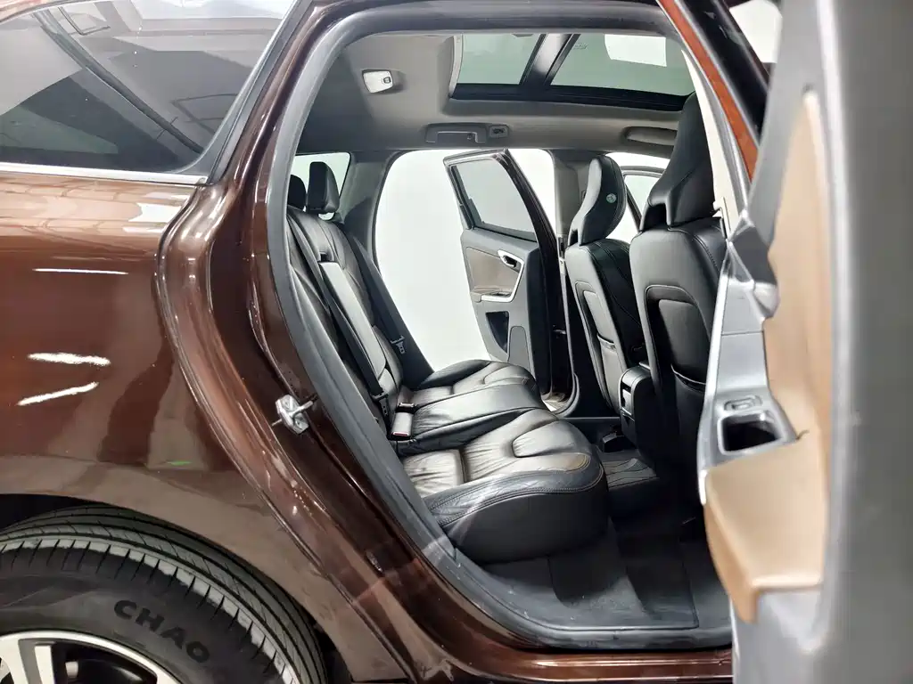 Volvo XC60 (Import) — миниатюра 16