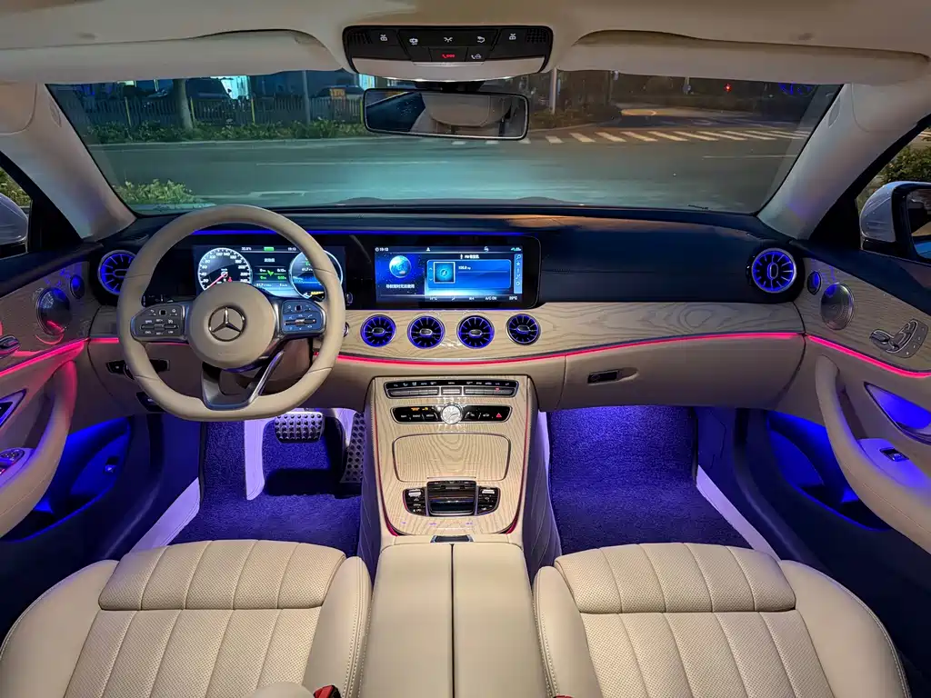 Mercedes-Benz E-Class (Import) — миниатюра 4