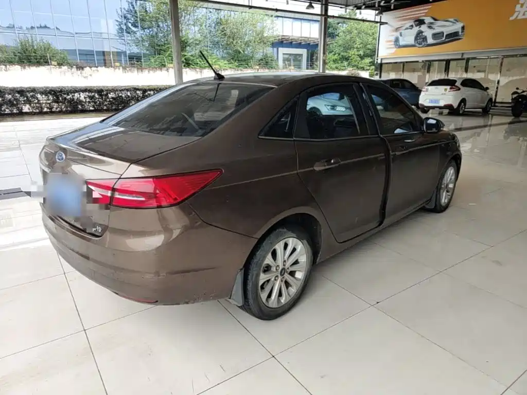 Ford Escort — миниатюра 7