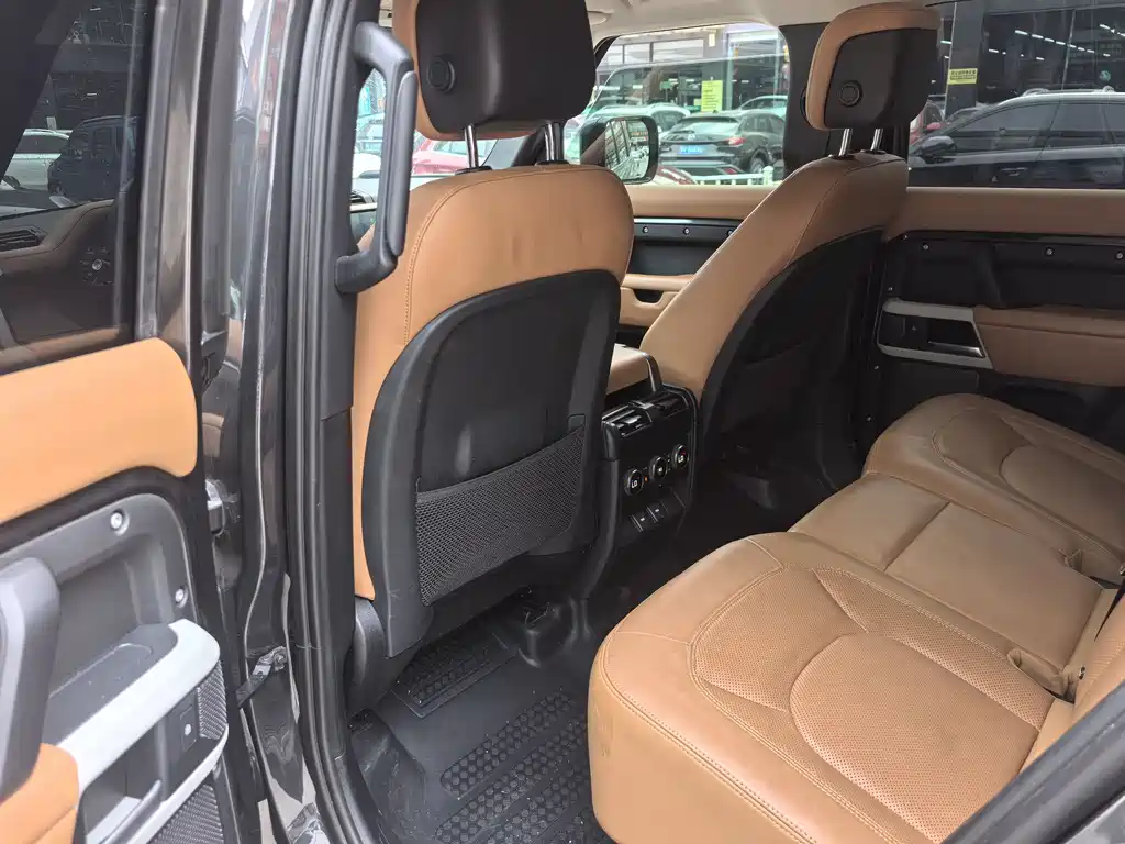 Land Rover Land Rover Defender 2024 110 3.0T P400