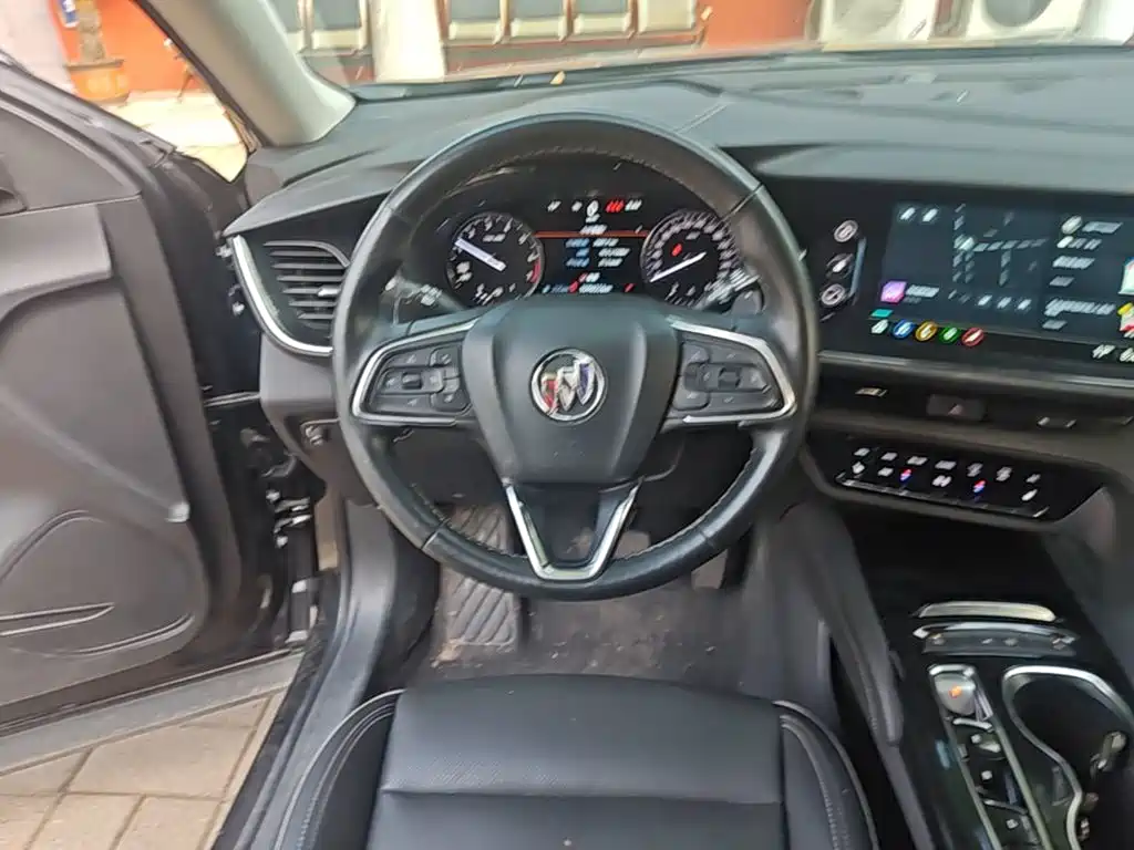 Buick Envision Plus — миниатюра 11