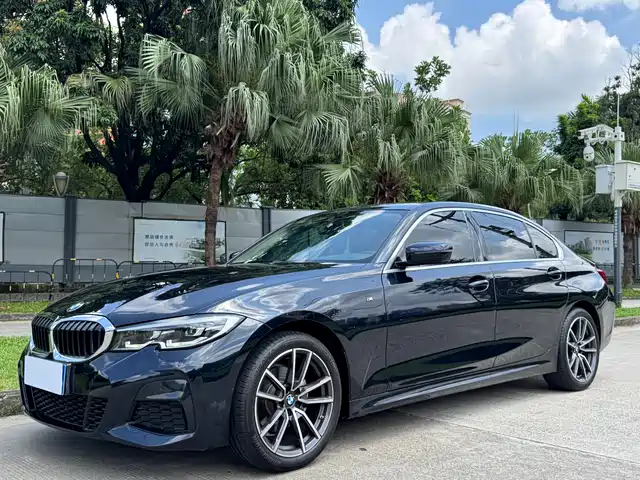 BMW  3 SERIES 2022