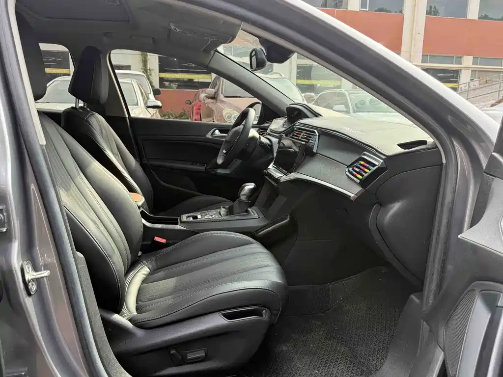 Peugeot 408 — миниатюра 14