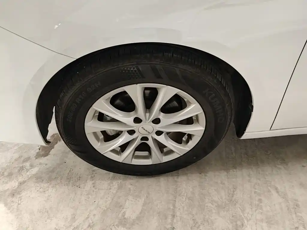 Roewe i5 — миниатюра 23