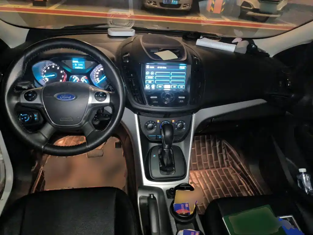 Ford Kuga — миниатюра 6