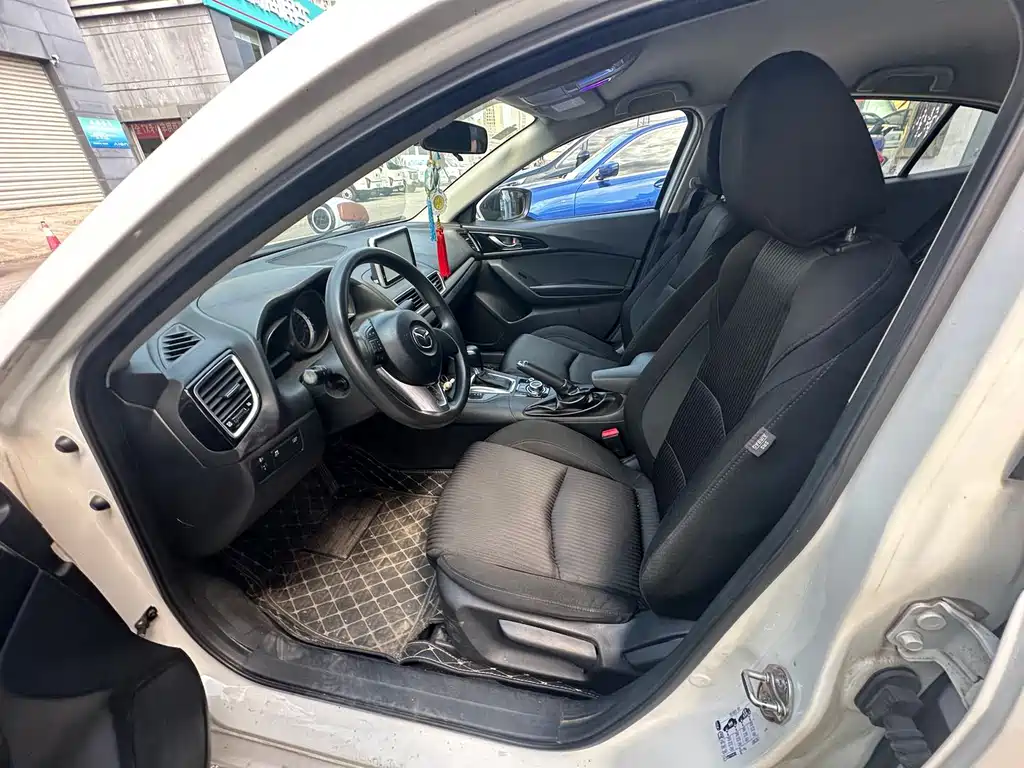 Mazda 3 Axela — миниатюра 4