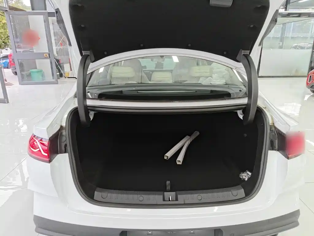 BYD Qin L — миниатюра 19