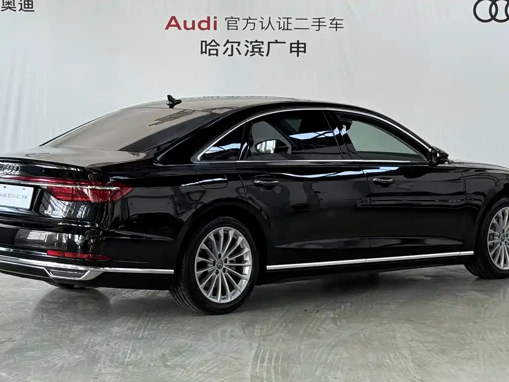 Audi A8 — миниатюра 2