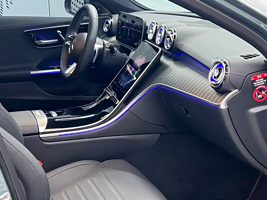 Mercedes-Benz C-Class — миниатюра 10