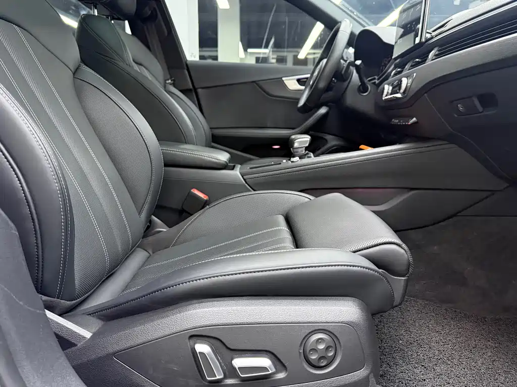 Audi A4L — миниатюра 21