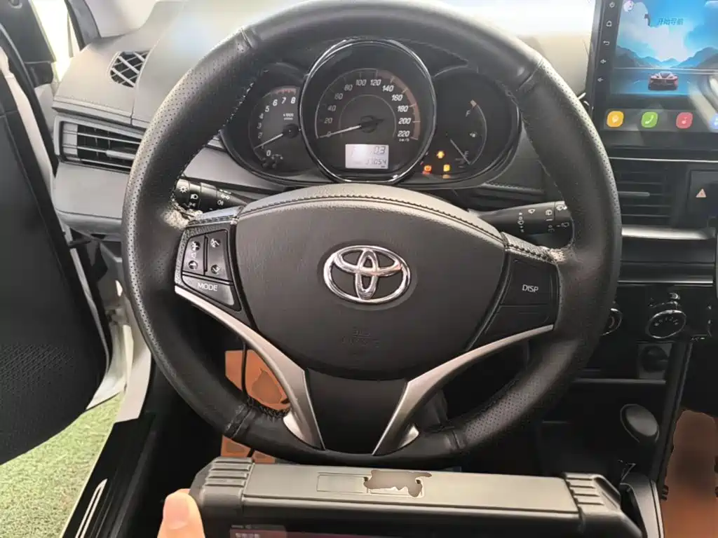 Toyota Yaris L — миниатюра 11