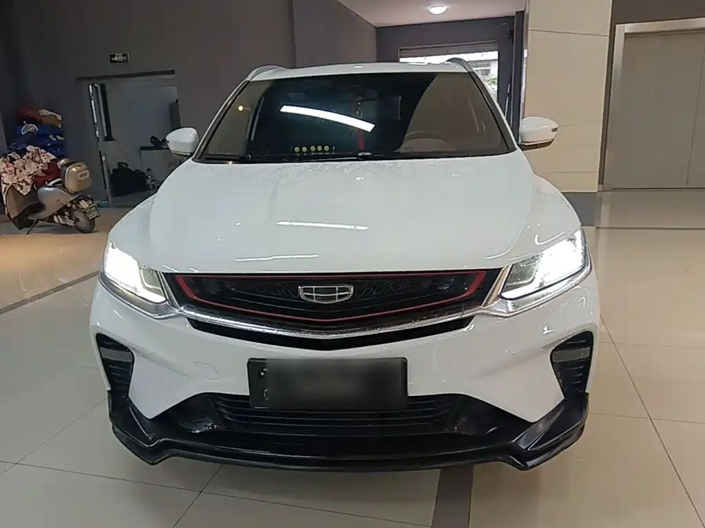 Geely Binyue — миниатюра 3