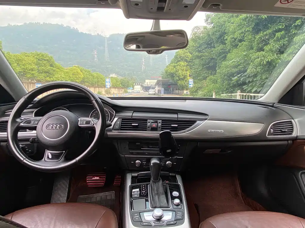 Audi A6L — миниатюра 5