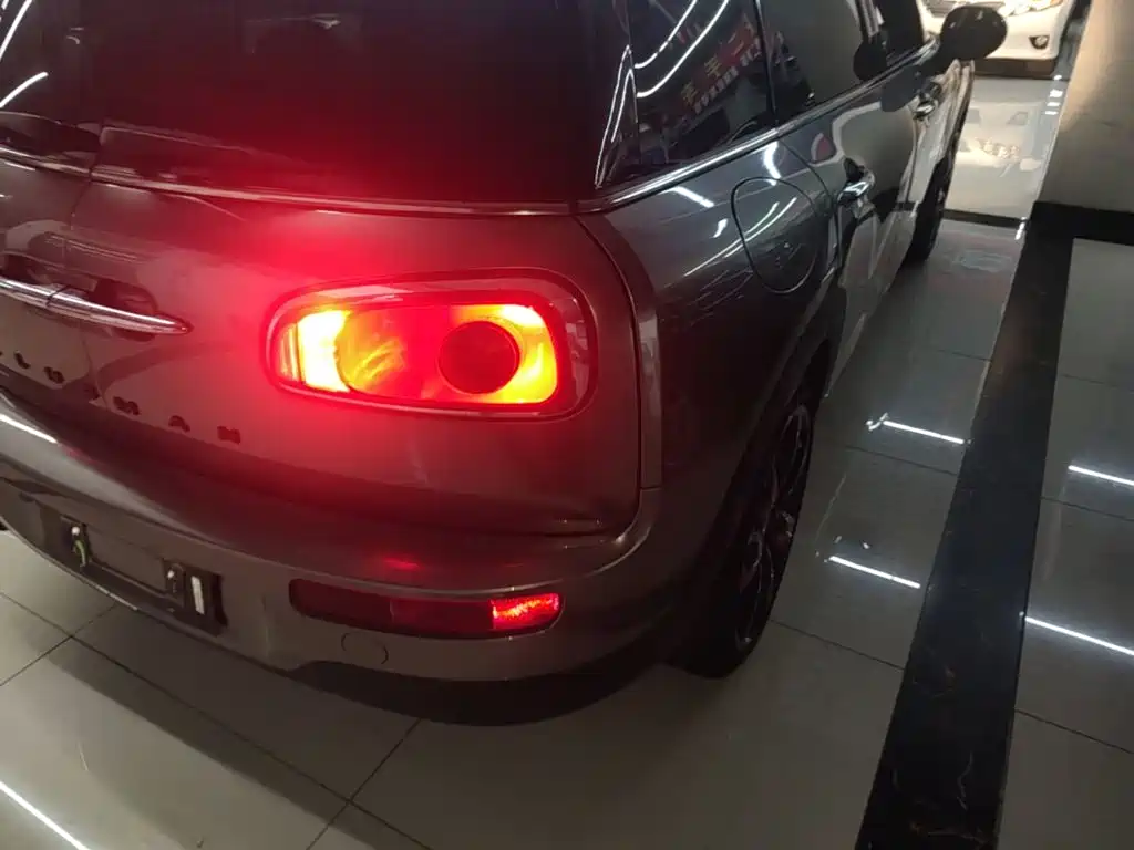 MINI Mini Clubman — миниатюра 8