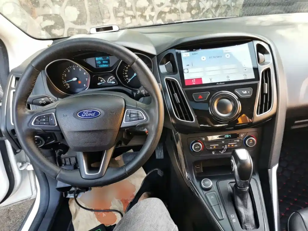 Ford Focus — миниатюра 10