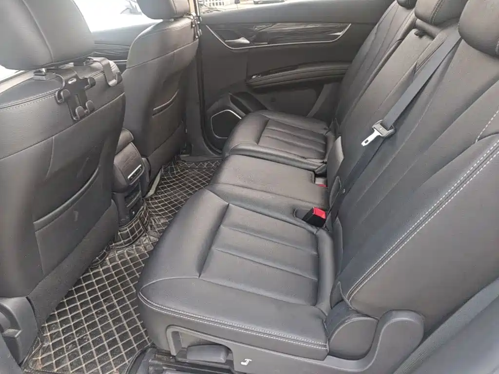 BYD MAX — миниатюра 17