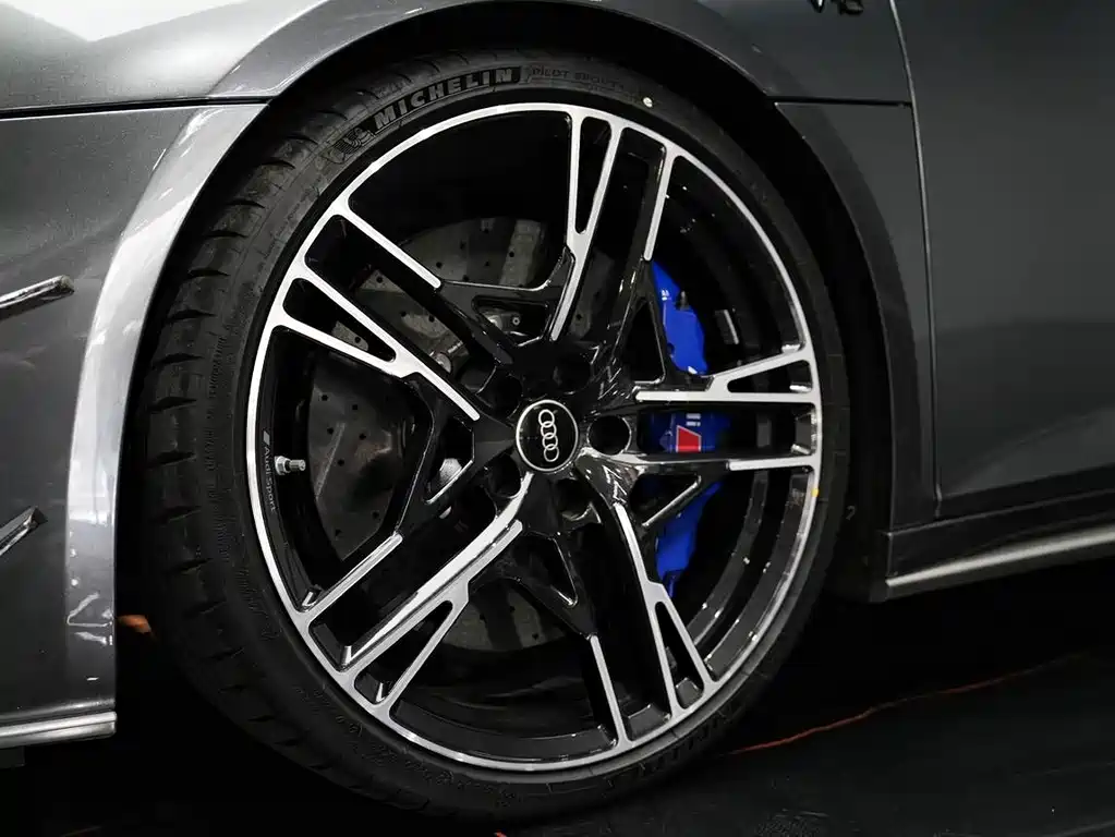 Audi R8 — миниатюра 7