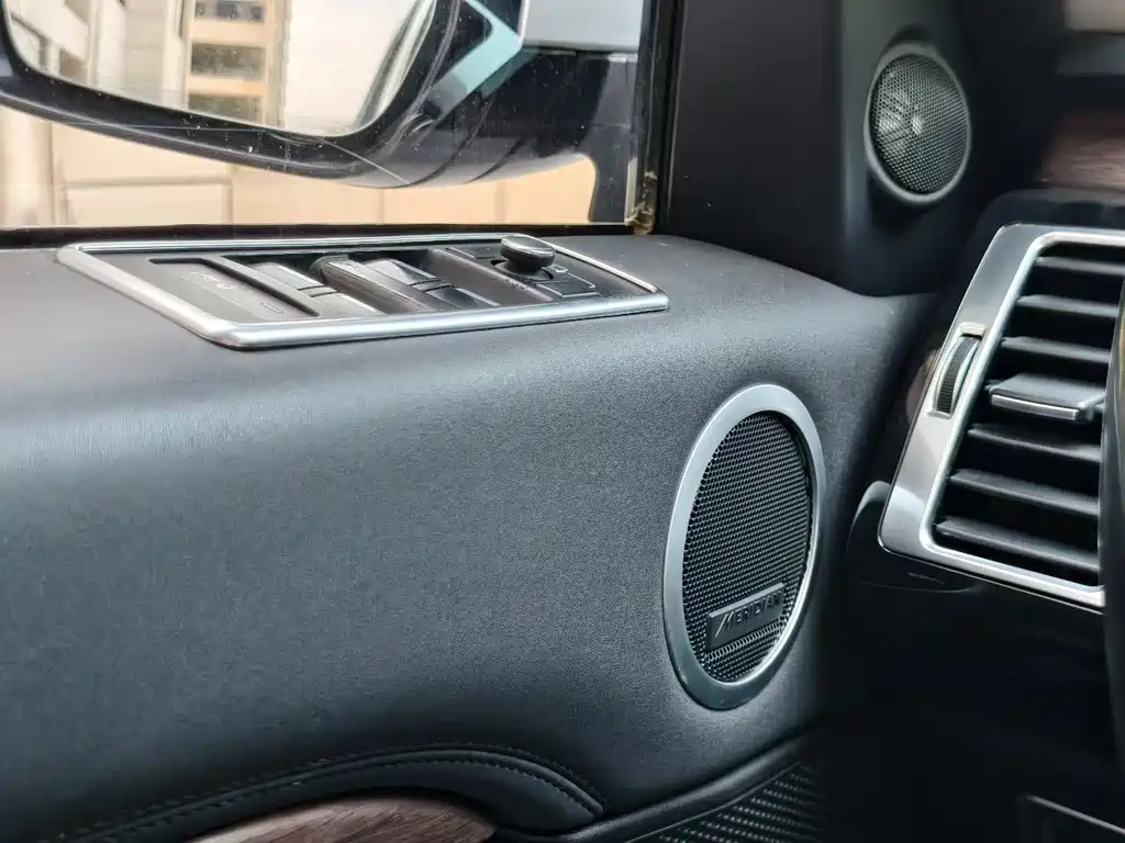 Land Rover Discovery 2018 3.0 SC V6 HSE