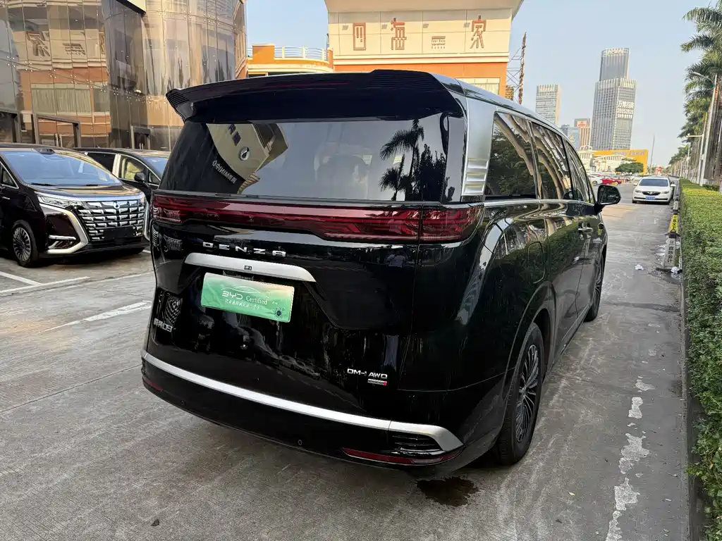 Denza D9 2025 DM-i Smart Drive 1020 Flagship