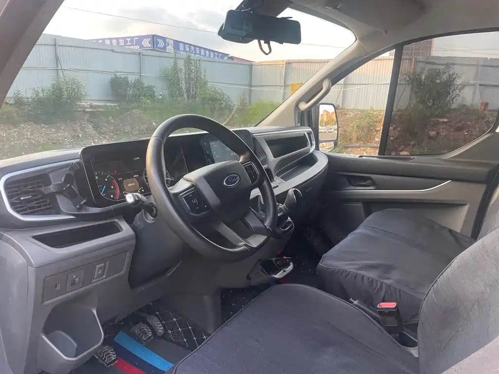 Ford Transit — миниатюра 9