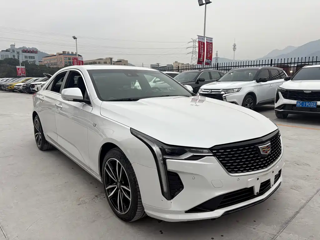 CADILLAC CT4
