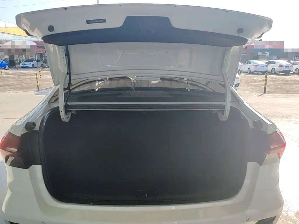 Roewe i5 — миниатюра 19