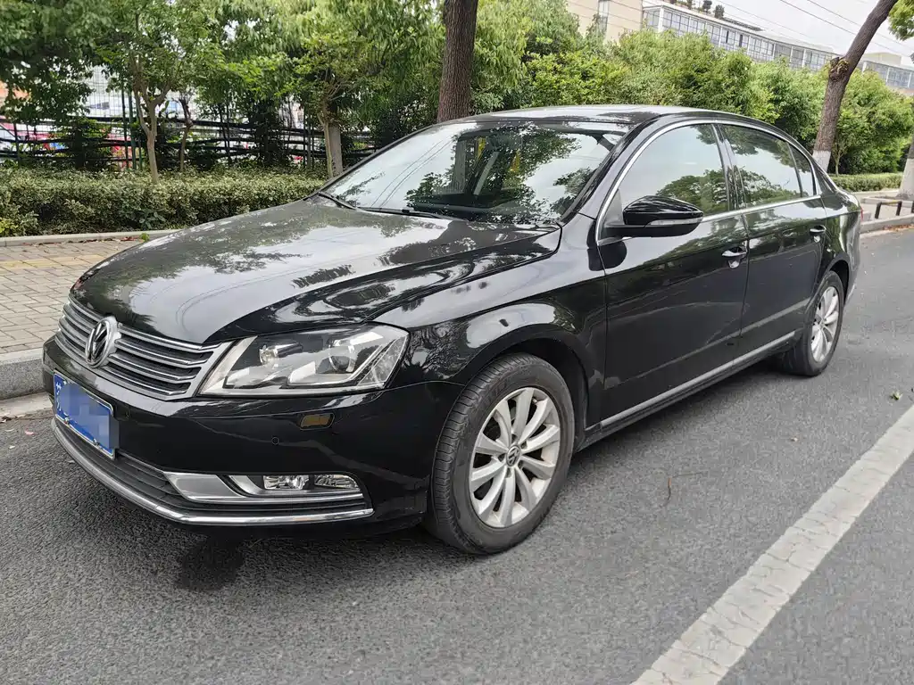 Volkswagen Magotan 2012