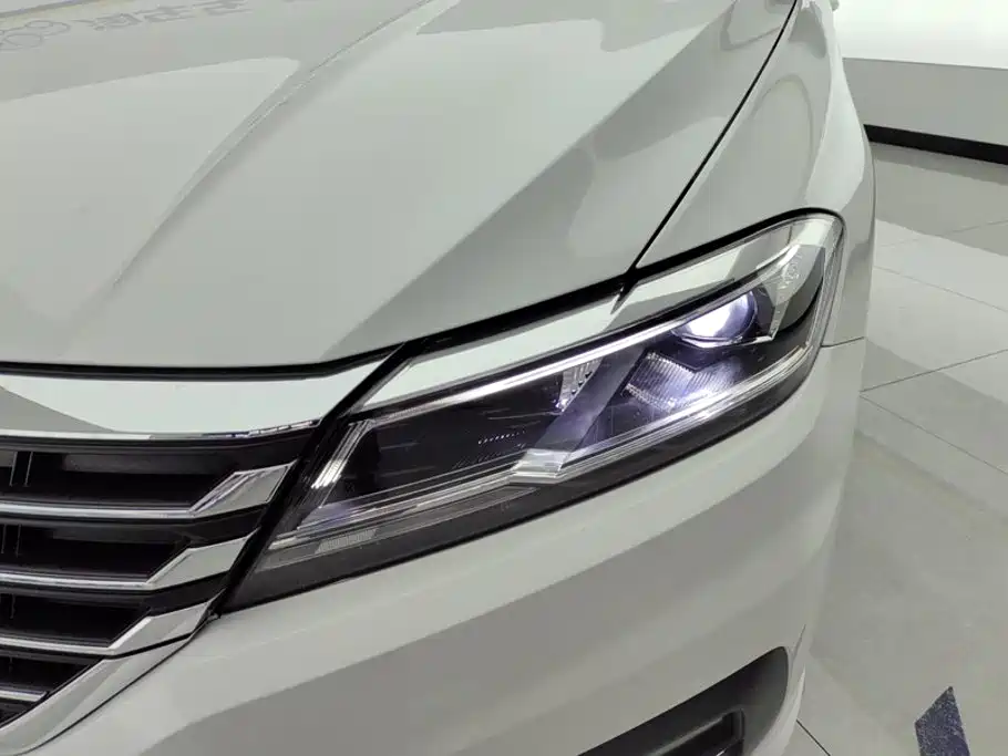 Volkswagen Lavida — миниатюра 5