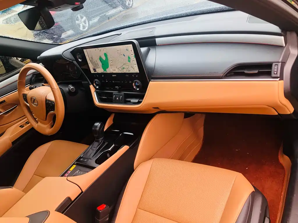 Lexus ES — миниатюра 11