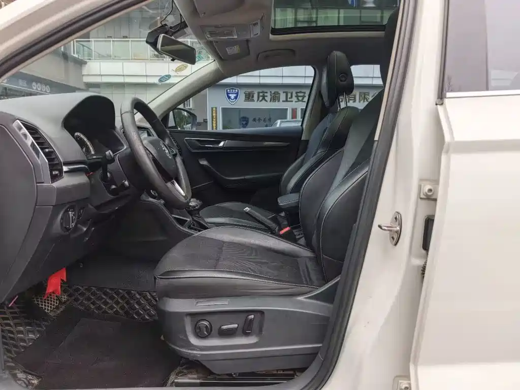 Skoda Karoq — миниатюра 10