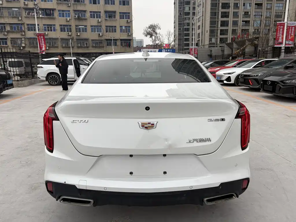 CADILLAC CT4