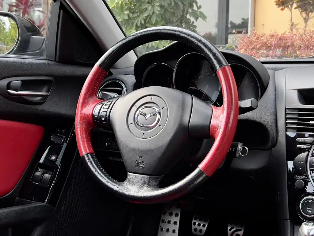 Mazda RX-8 — миниатюра 9