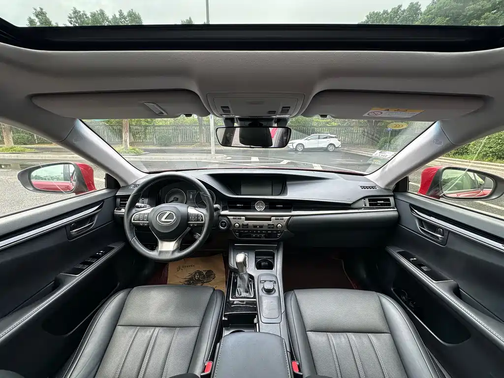 Lexus ES — миниатюра 15