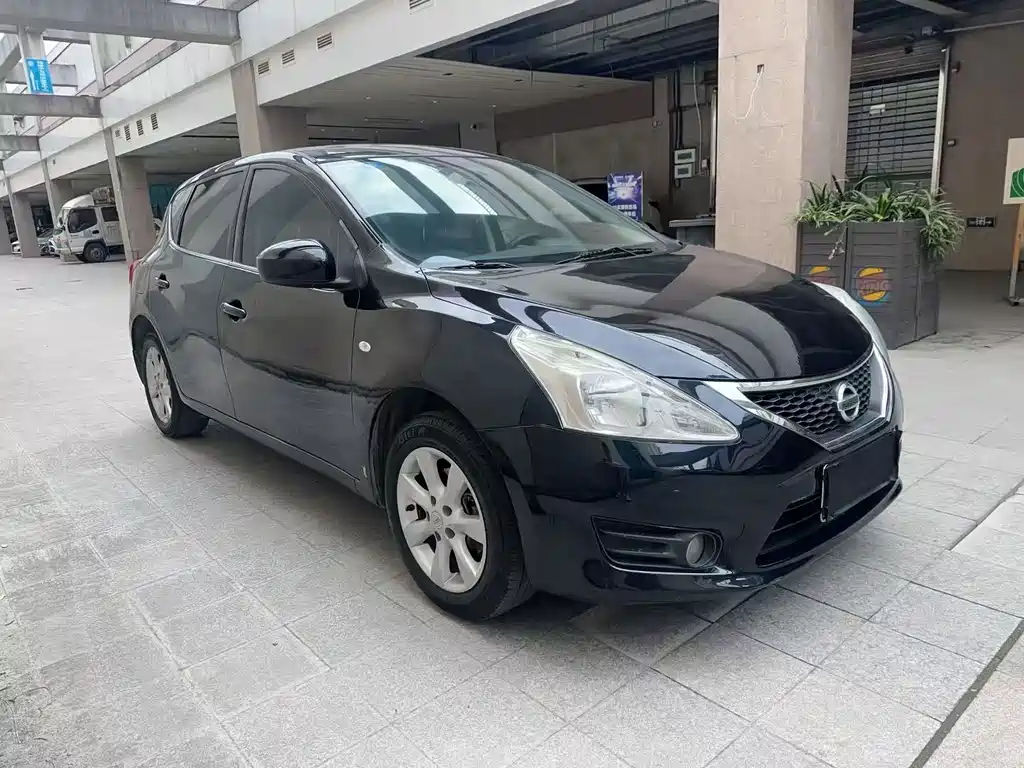 Nissan Tiida 2013 1.6L CVT