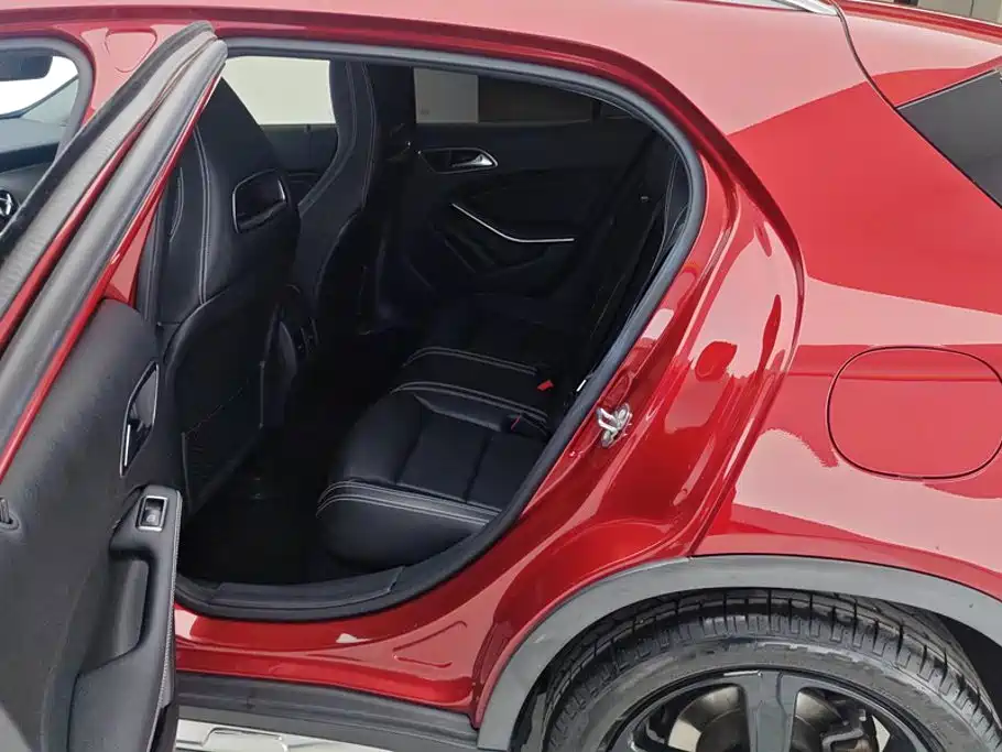 Mercedes-Benz GLA — миниатюра 11