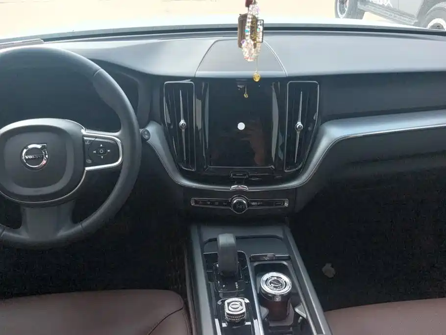 Volvo XC60 — миниатюра 13