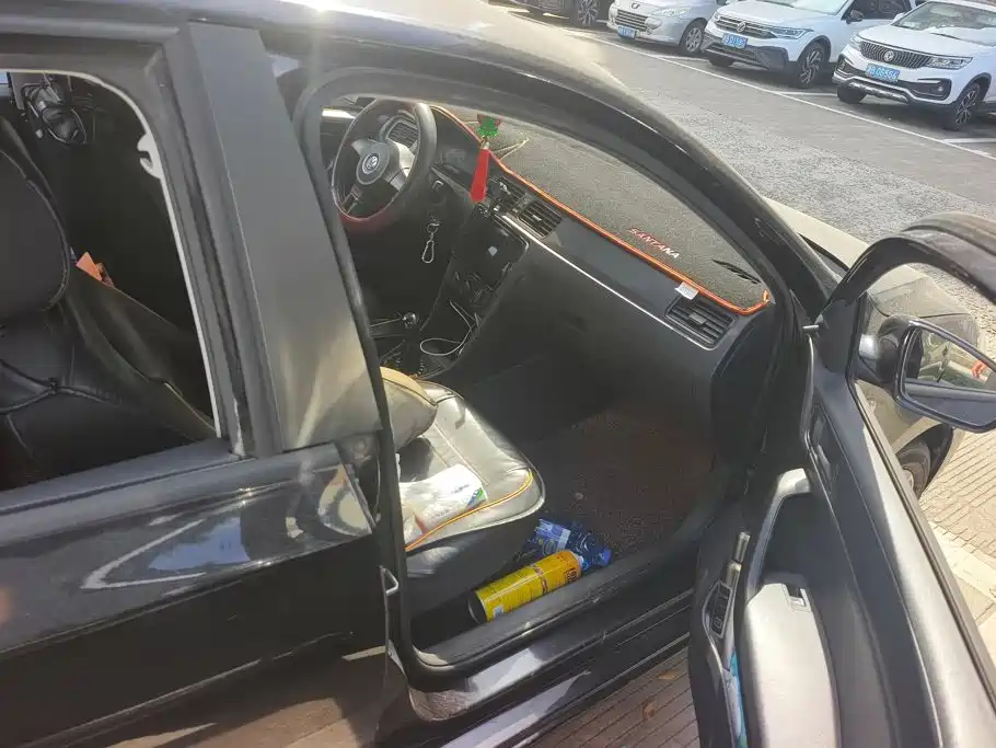 Volkswagen Santana — миниатюра 8