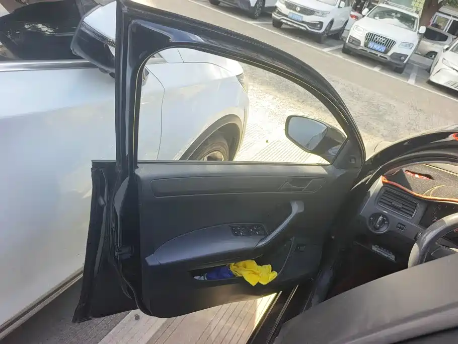 Volkswagen Santana — миниатюра 7