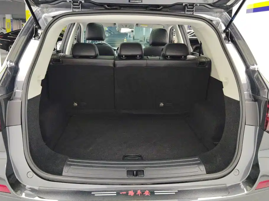Roewe RX5 — миниатюра 4