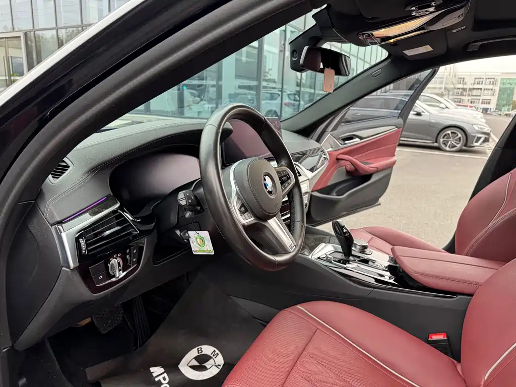 BMW 5 Series — миниатюра 5