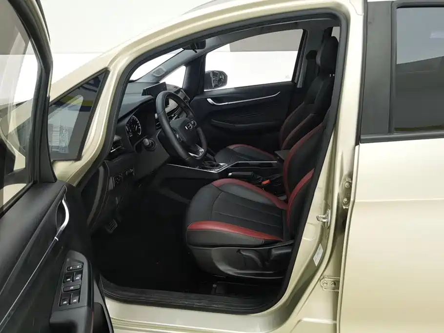 Geely Vision X3 — миниатюра 9