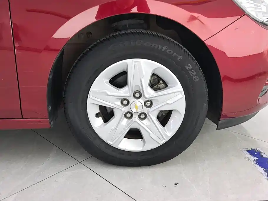 Chevrolet Cavalier — миниатюра 6