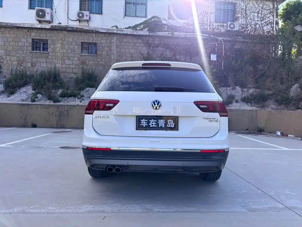Volkswagen Tiguan L L 2018 330TSI AT Luxury