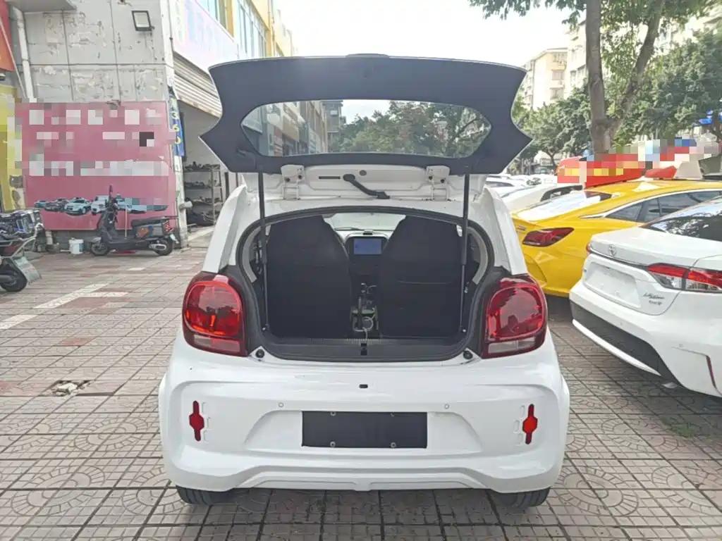 Roewe Clever — миниатюра 19