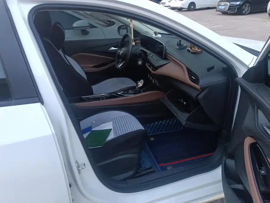 Buick Verano — миниатюра 8