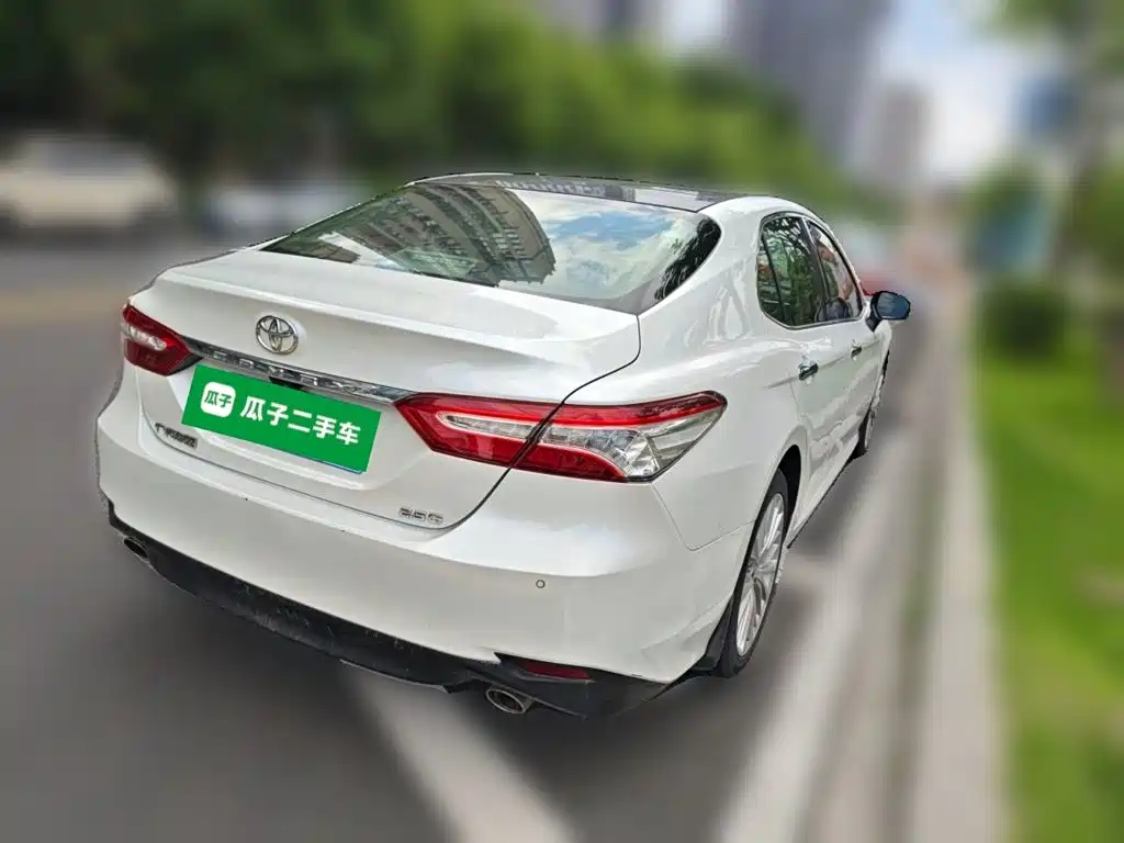 Toyota Camry — миниатюра 6